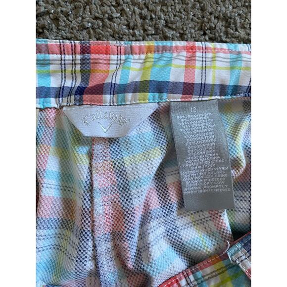 Callaway Plaid Women's Golf Shorts - Picture 4 of 7